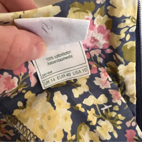 Vintage Laura Ashley Floral Dress - Picture 7 of 7